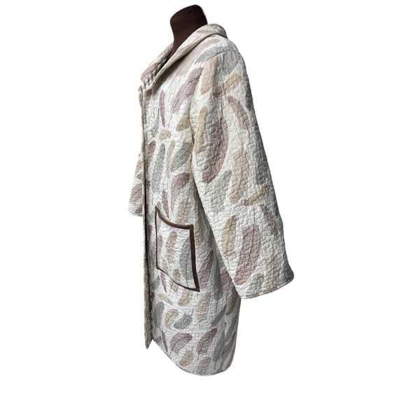 Classic, quilted full length coat / duster - Picture 5 of 8